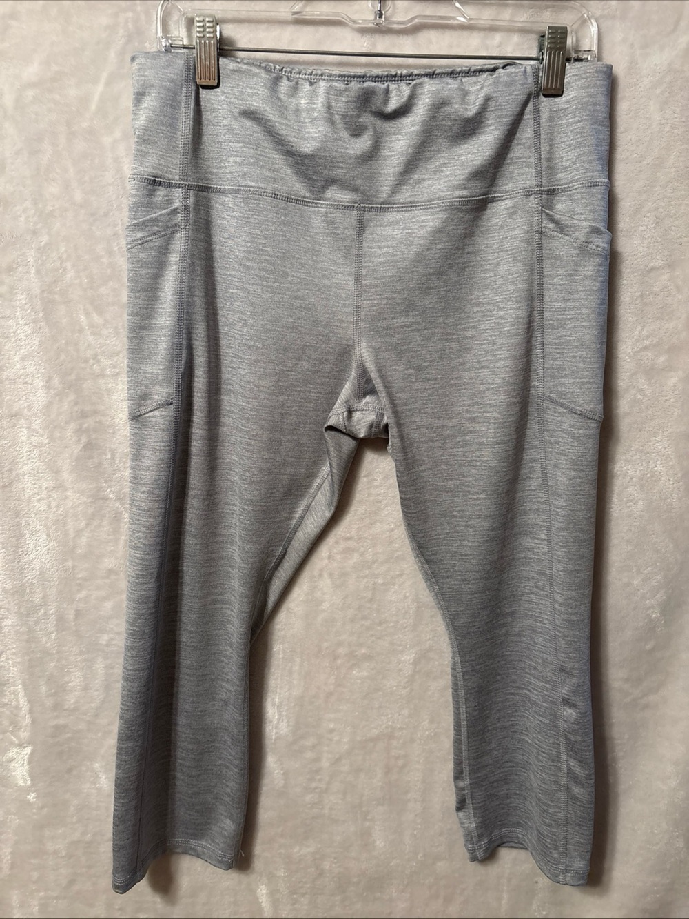 Avia Heather Gray Capri Leggings with Side Pockets